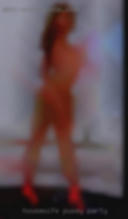 housewife pussy party